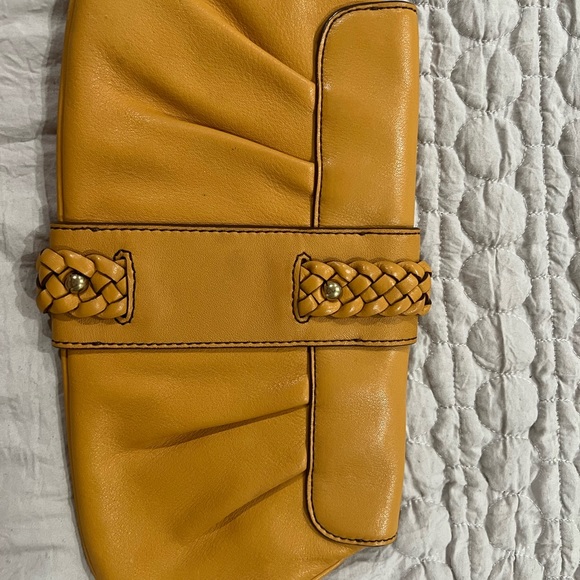 Banana republic clutch - Picture 2 of 3
